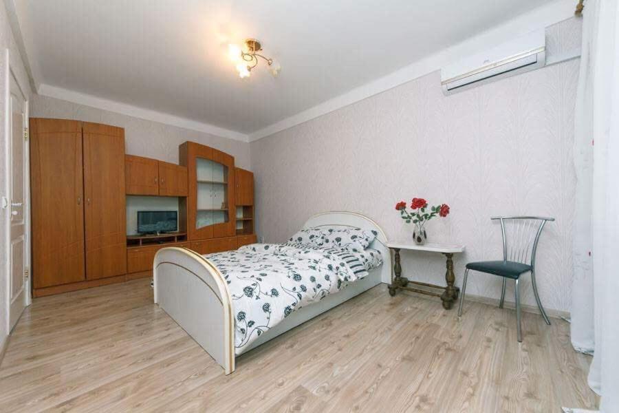 Comfortable One Bad Near Guliver Kyiv Exterior photo